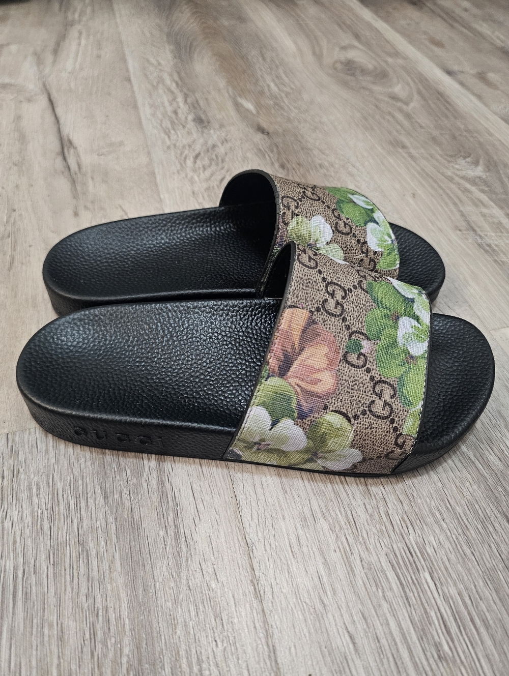 Gucci Floral Slide Sandals - Picture 3 of 9